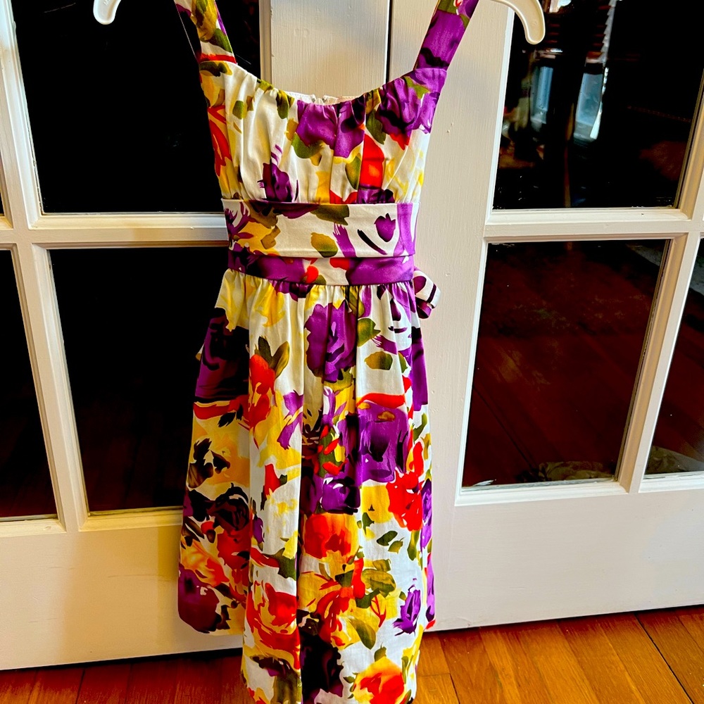 Worn once. Rare Edition. Size 7 girl. Easter or Formal Dress